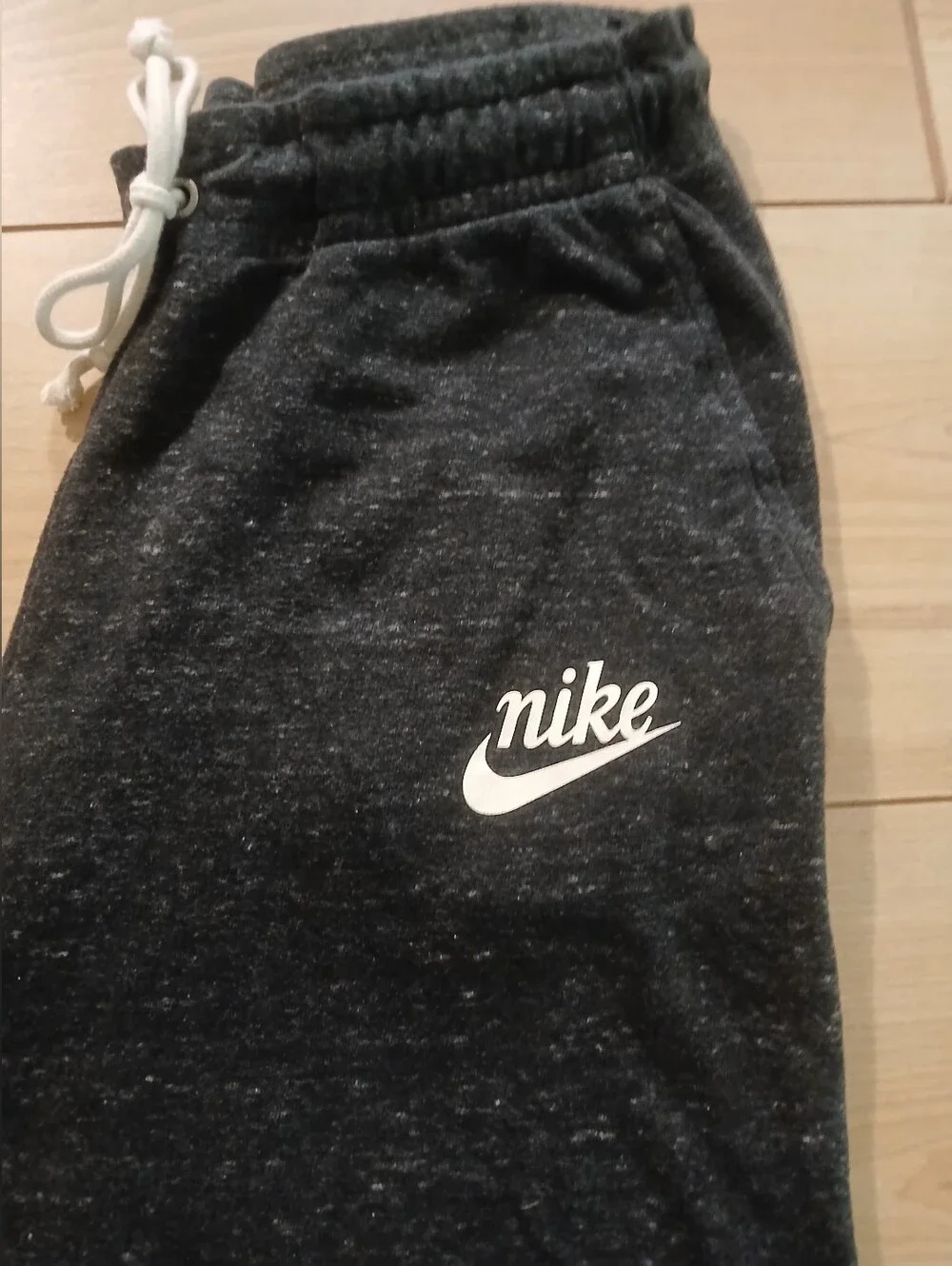 Nike Black Athletic Joggers Size Medium Mid Range Calf Very Comfy